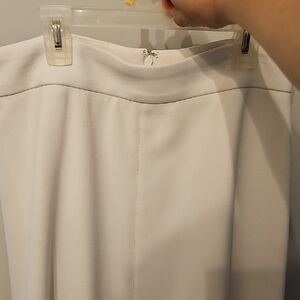 Ann Taylor Crepe Fluid Ivory A Line Midi Skirt Size 6 Waist 30 In Length 29 In